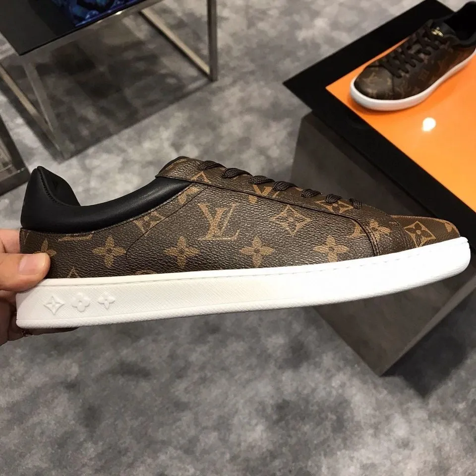 MSE054 Time Out Sneakers