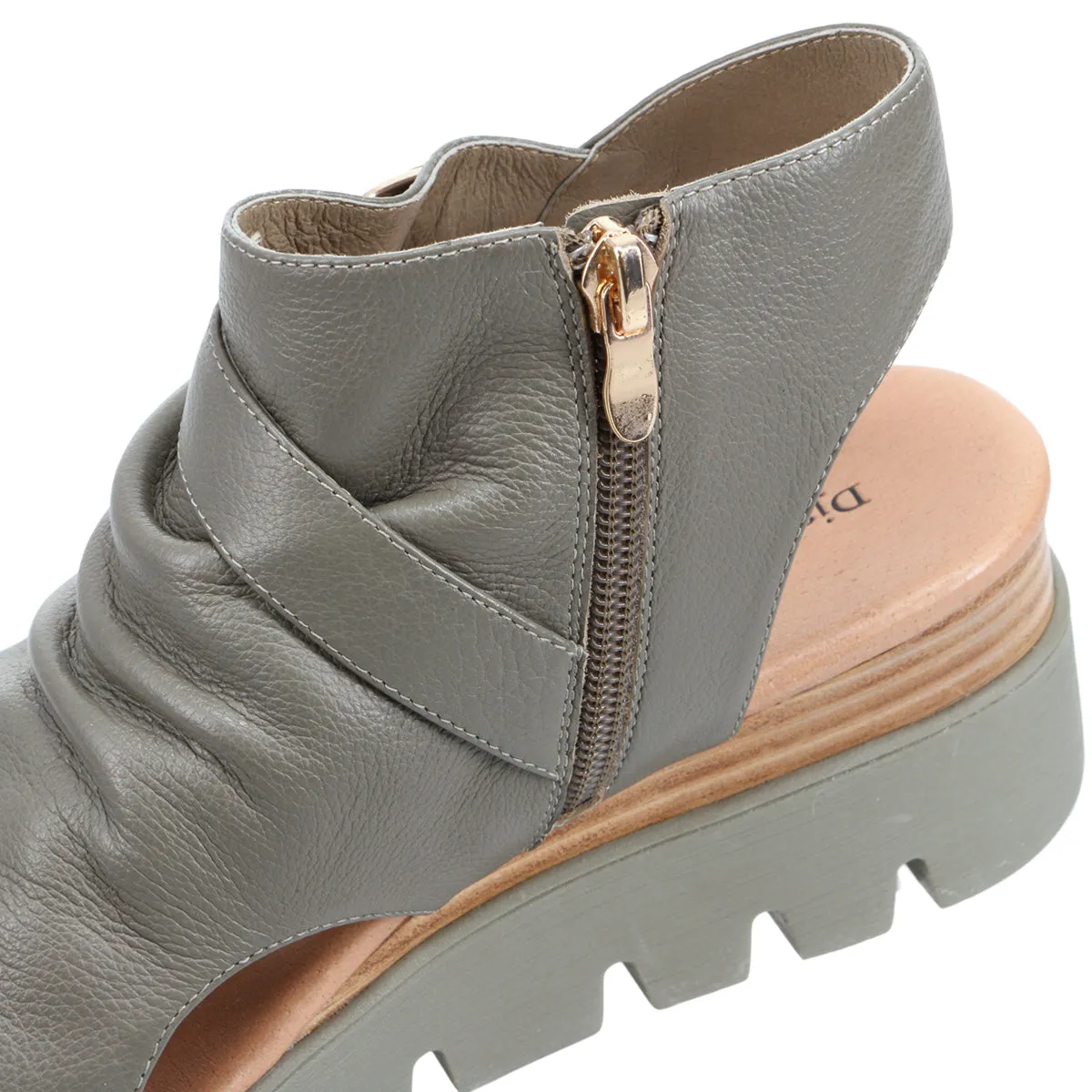 Rufuss Flatform Sandal