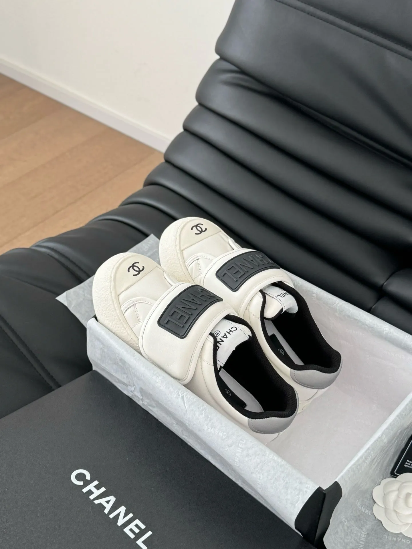 SE1543 Chanel Sneakers / Size5-11